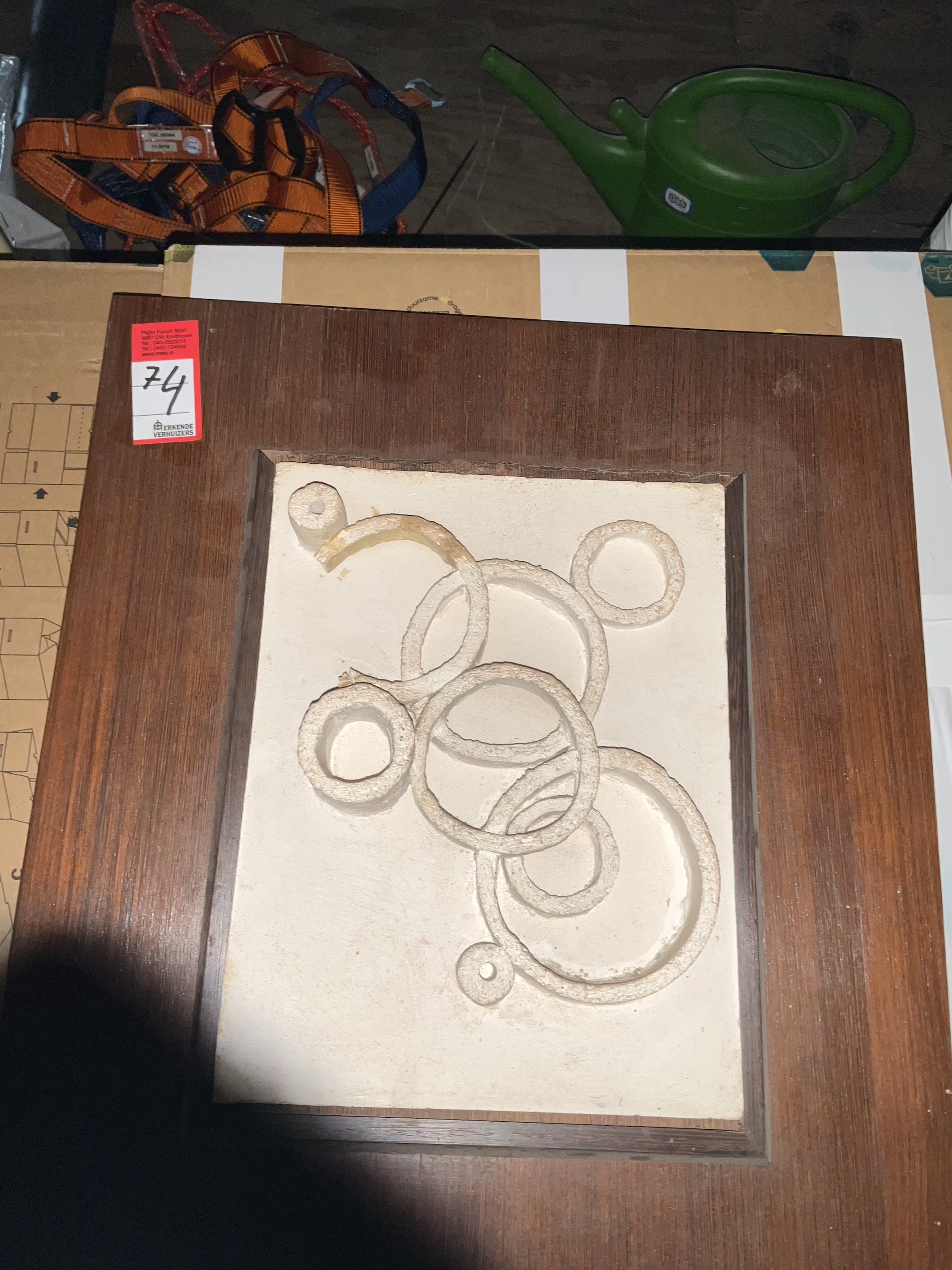 Onbekend / onleesbaar – Geometrisch reliëf (12)