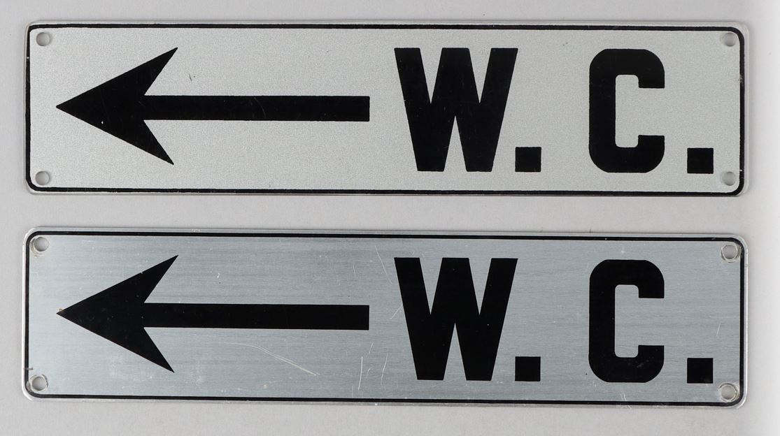 Twee informatieborden W.C.